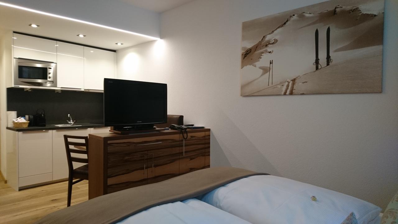 Alpinlounge Raetia Appartements 이스크글 외부 사진